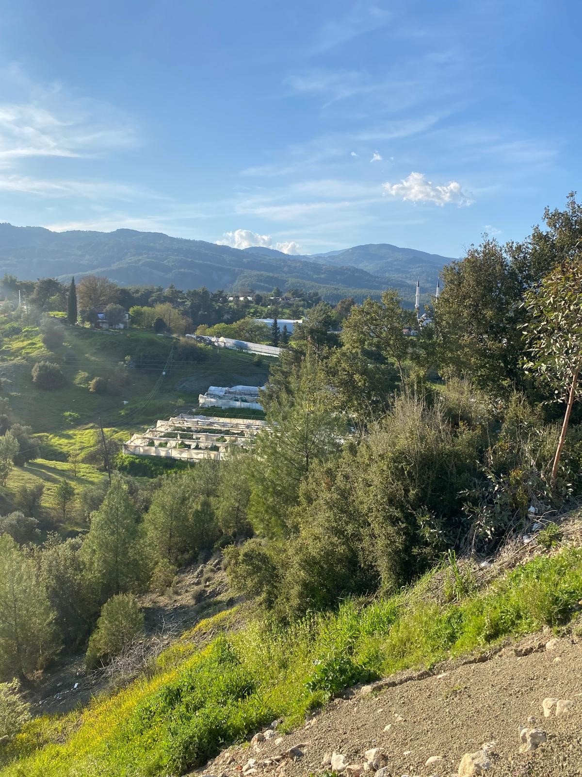 Kaş Uğrar'da Ev & Sera İmkanlı 33.191m² Satılık Arazi