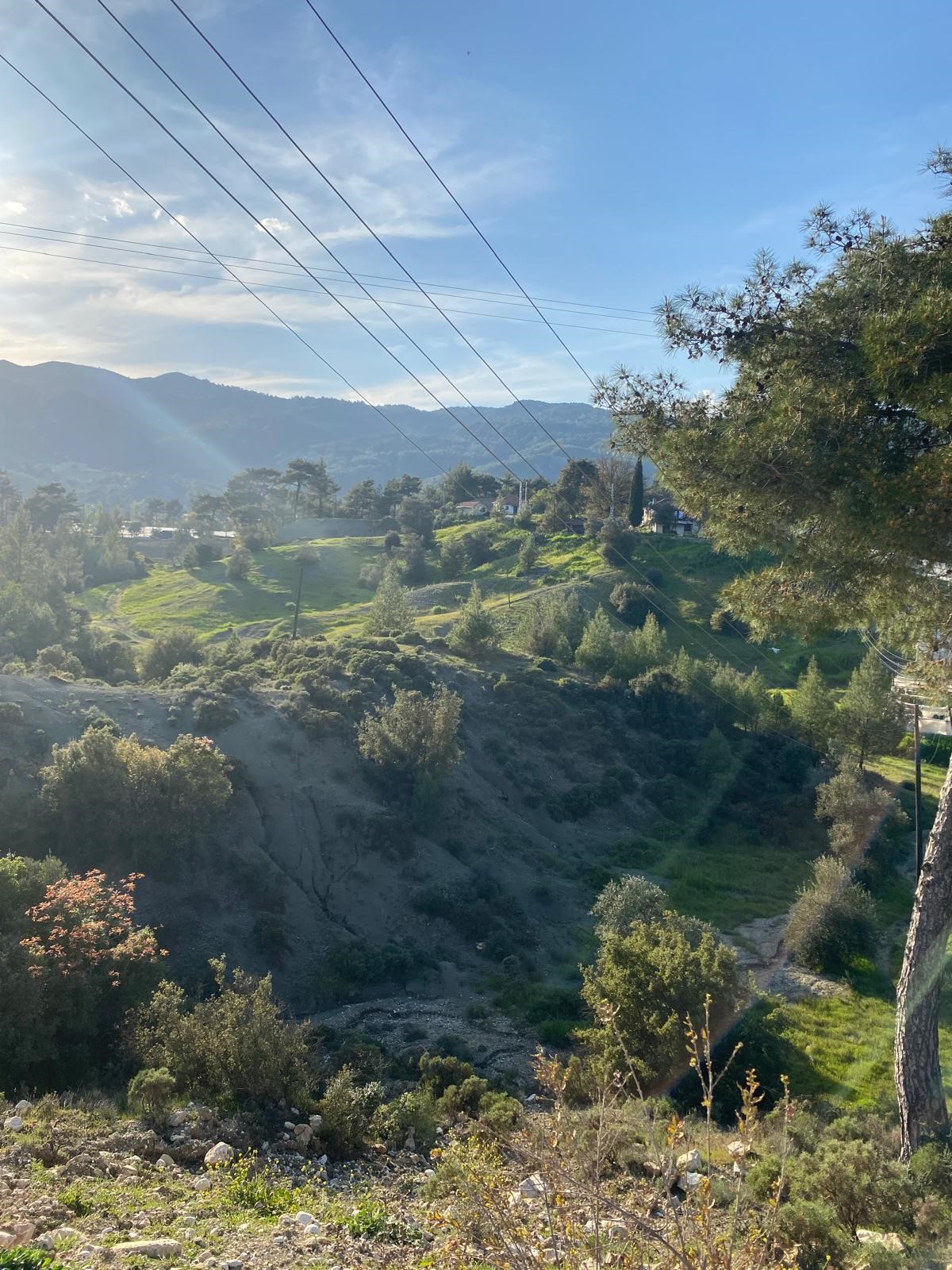 Kaş Uğrar'da Ev & Sera İmkanlı 33.191m² Satılık Arazi