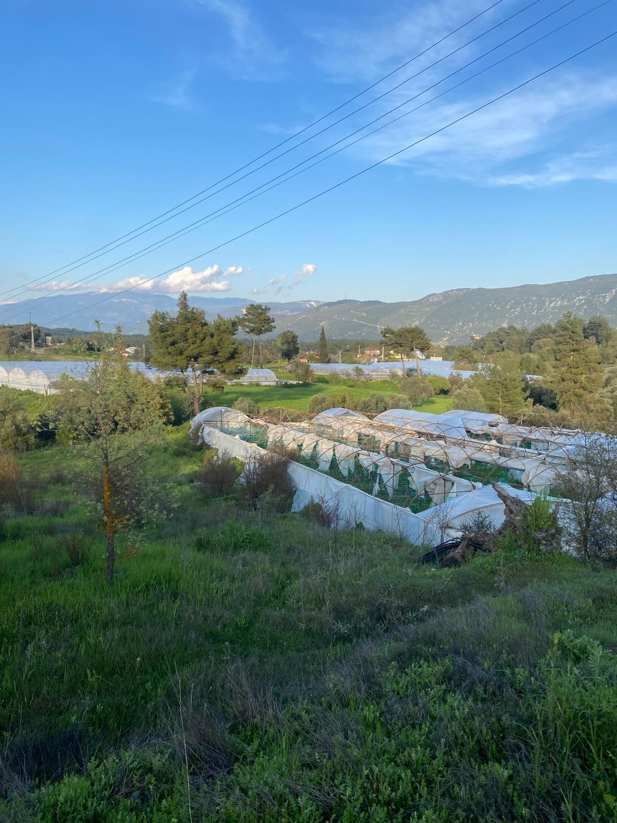 Kaş Uğrar'da Ev & Sera İmkanlı 33.191m² Satılık Arazi