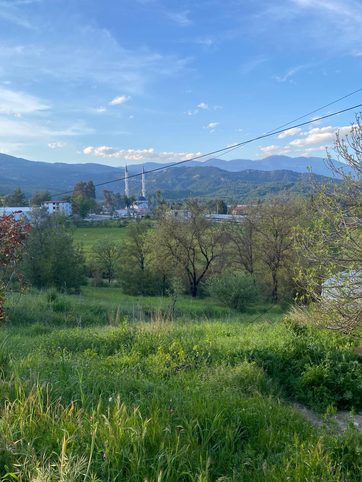 Kaş Uğrar'da Ev & Sera İmkanlı 33.191m² Satılık Arazi