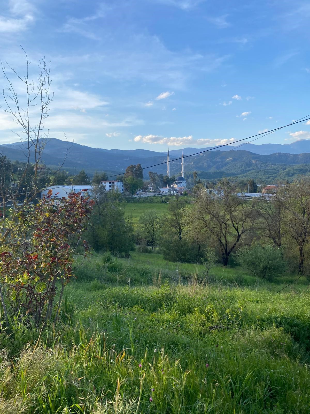 Kaş Uğrar'da Ev & Sera İmkanlı 33.191m² Satılık Arazi