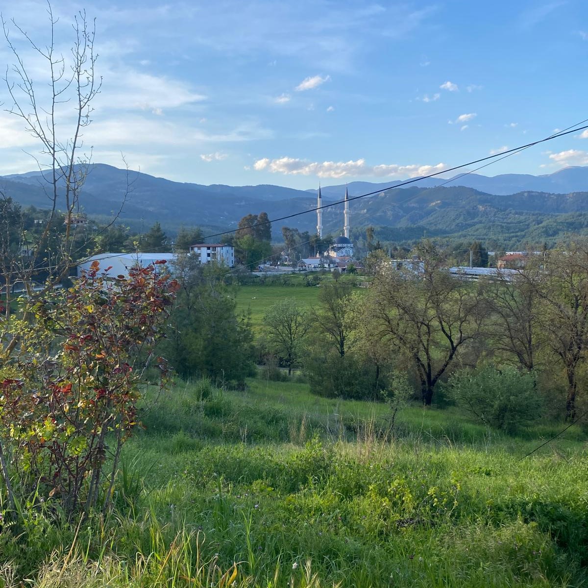 Kaş Uğrar'da Ev & Sera İmkanlı 33.191m² Satılık Arazi