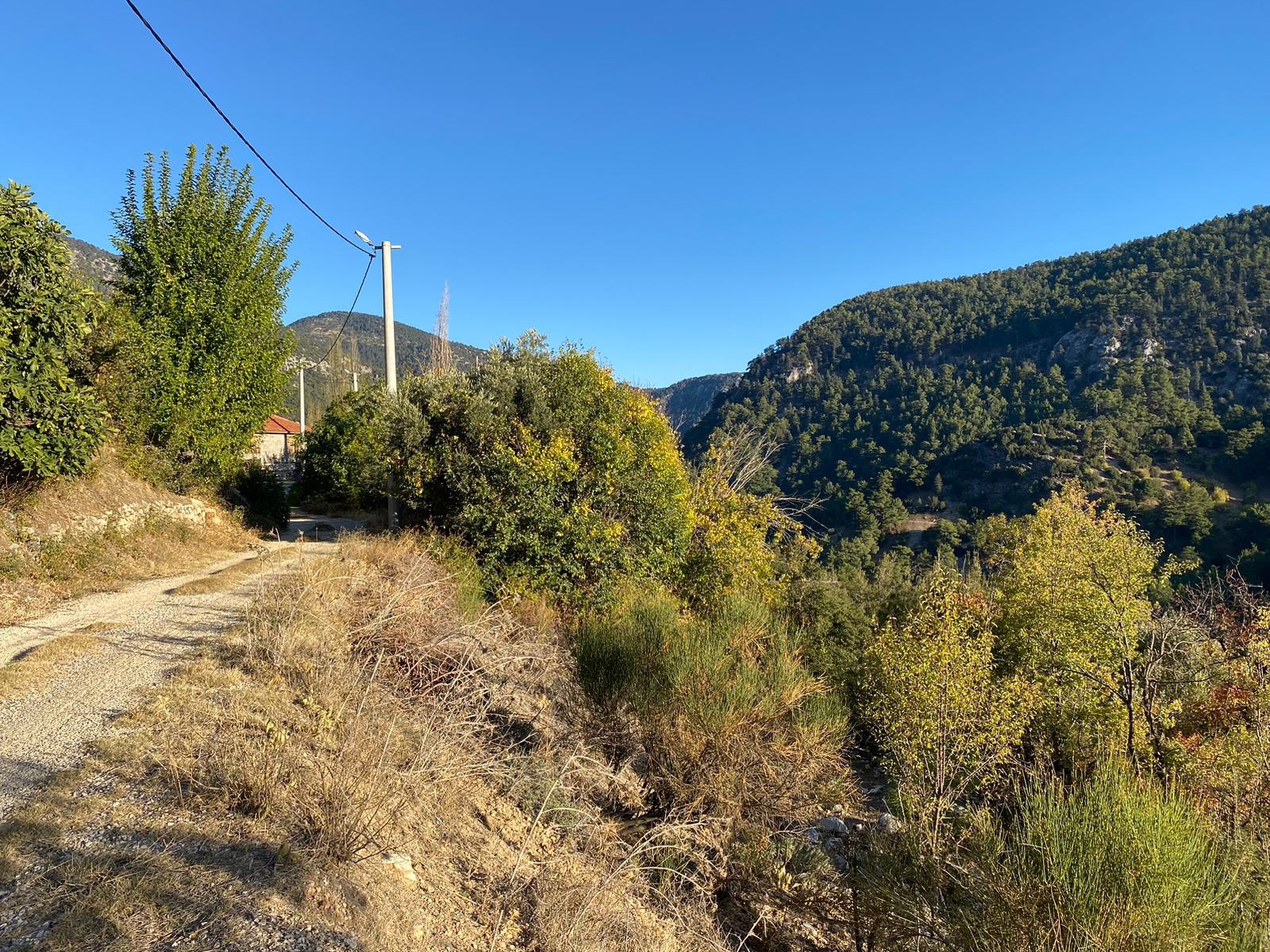 Kaş Beldibi'nde Doğa Manzaralı Satılık Tarla (3735 m²)