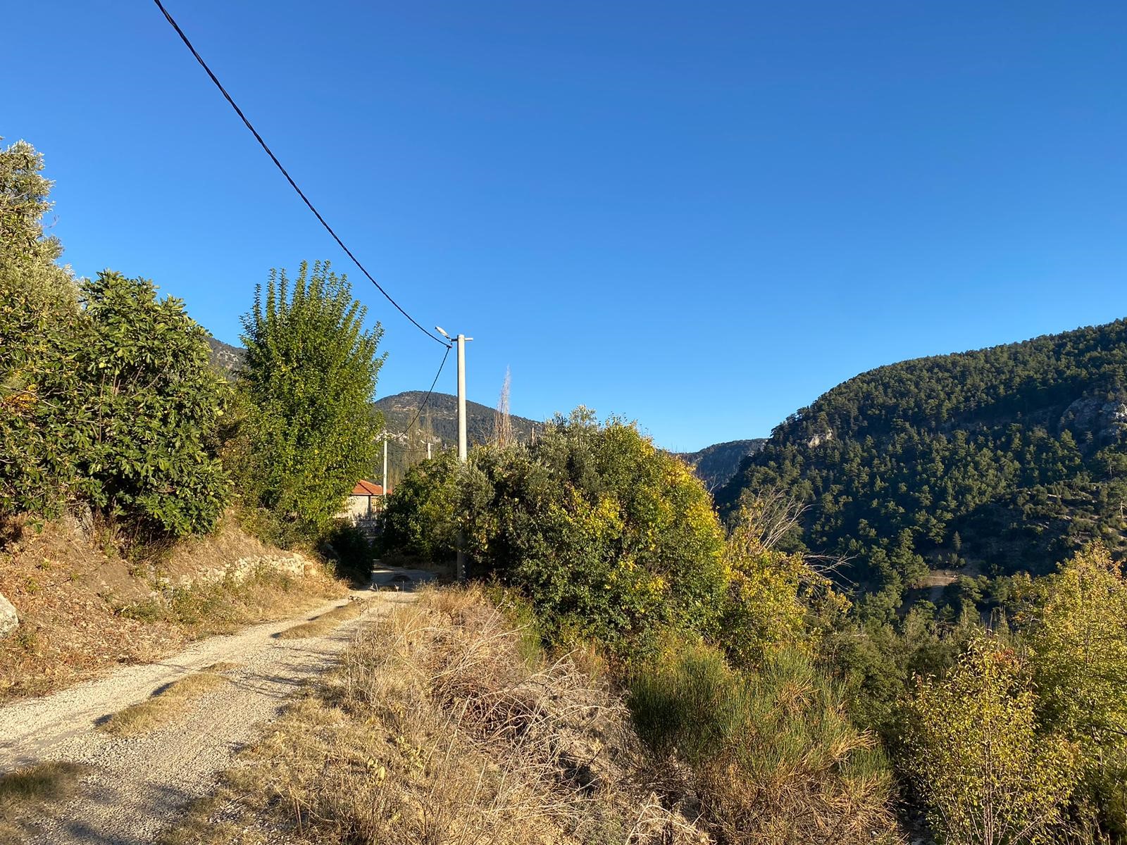Kaş Beldibi'nde Doğa Manzaralı Satılık Tarla (3735 m²)