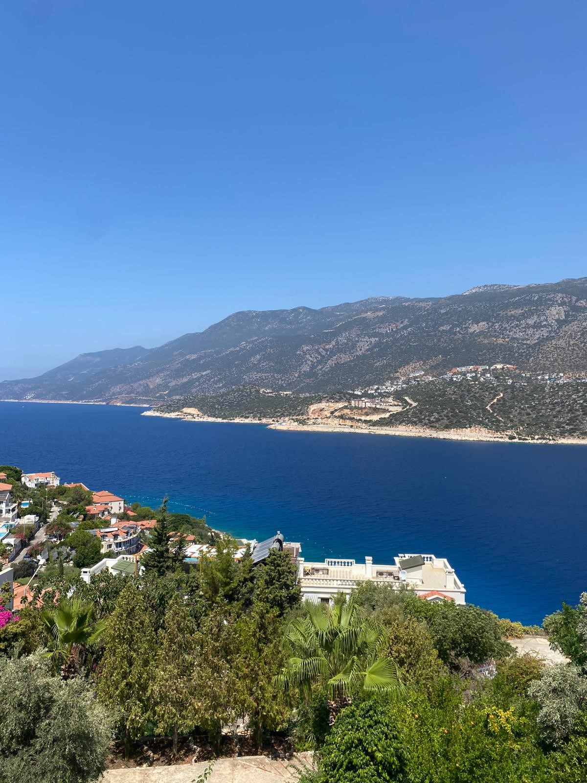 Kaş Çukurbağ yarımadasında deniz manzaralı muhteşem villa
