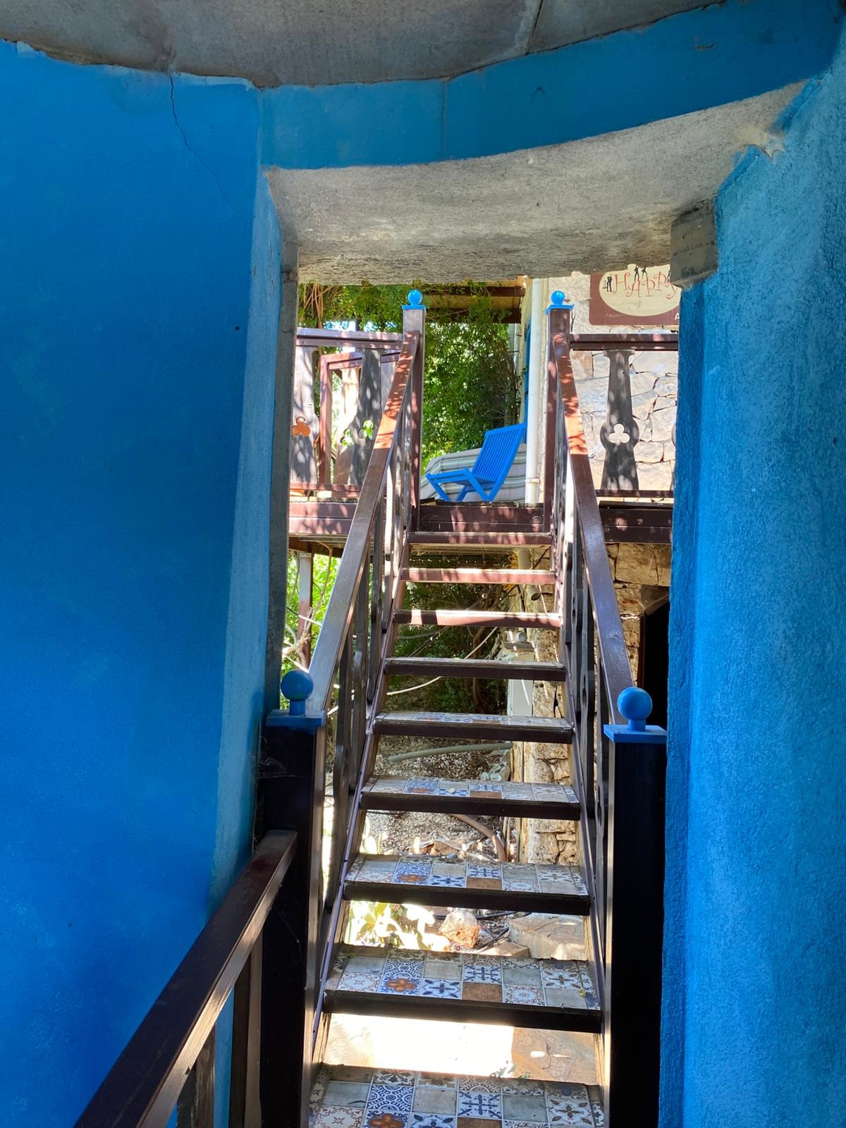 Çukurbağ köyünde ortaçağ tarzında inşaa edilmiş sıradışı villa