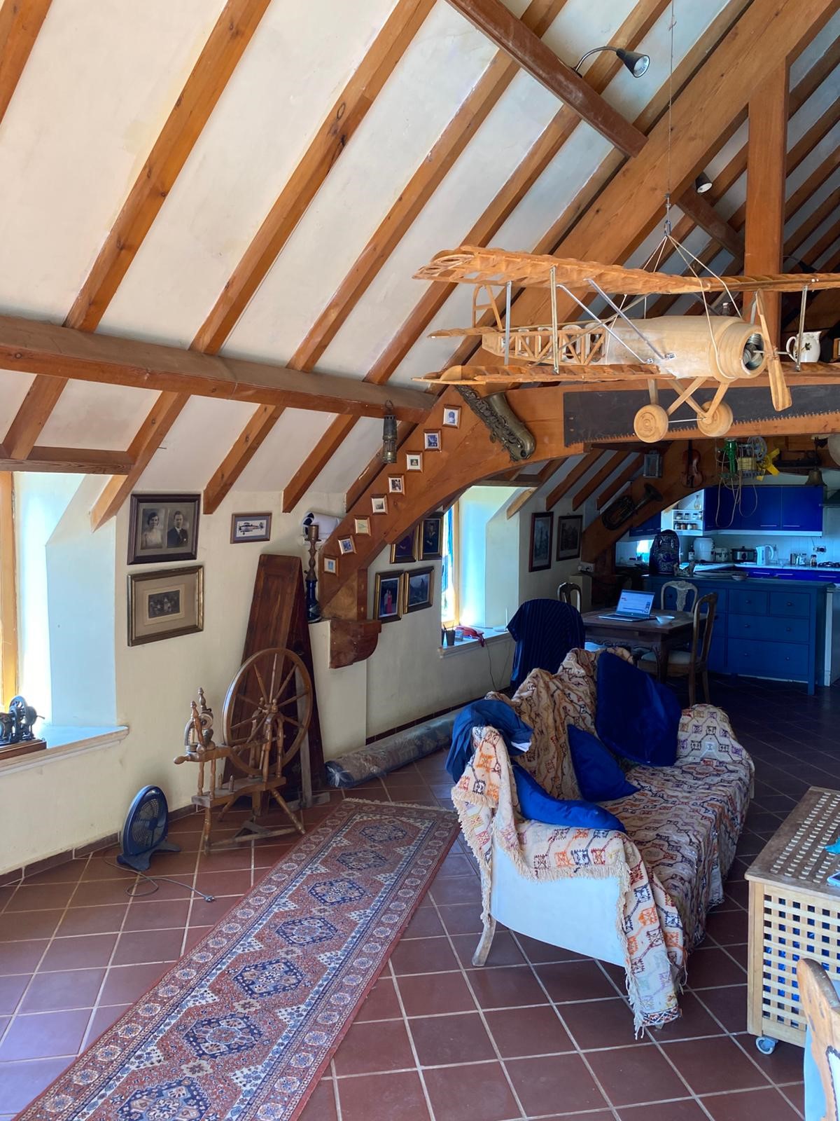 Çukurbağ köyünde ortaçağ tarzında inşaa edilmiş sıradışı villa