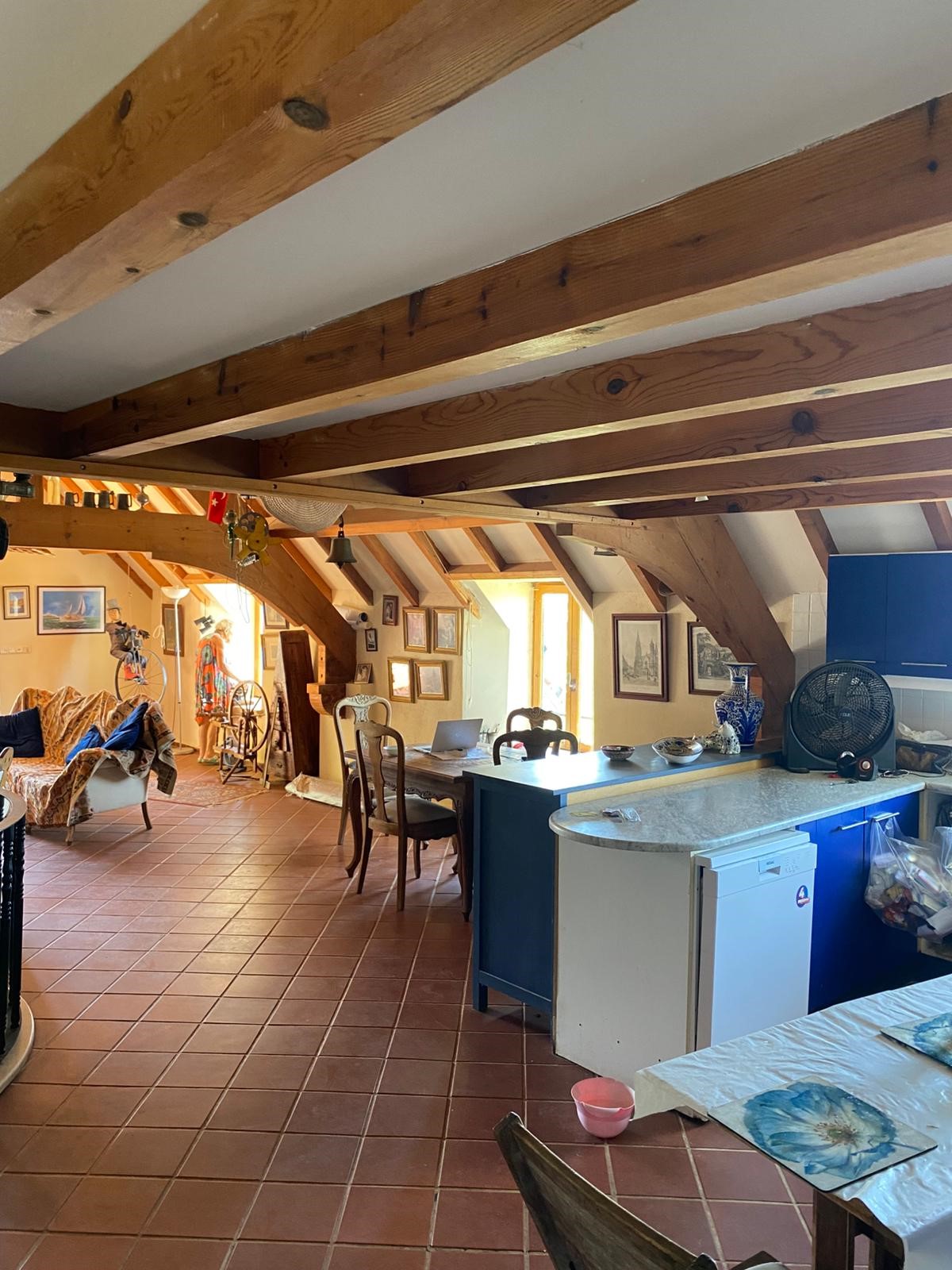 Çukurbağ köyünde ortaçağ tarzında inşaa edilmiş sıradışı villa