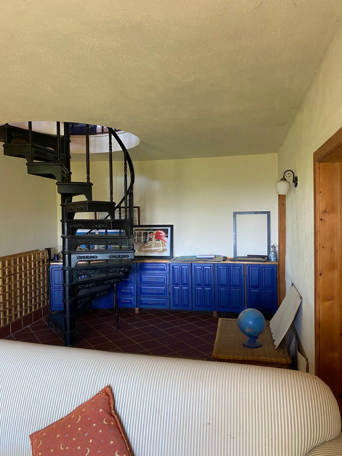 Çukurbağ köyünde ortaçağ tarzında inşaa edilmiş sıradışı villa