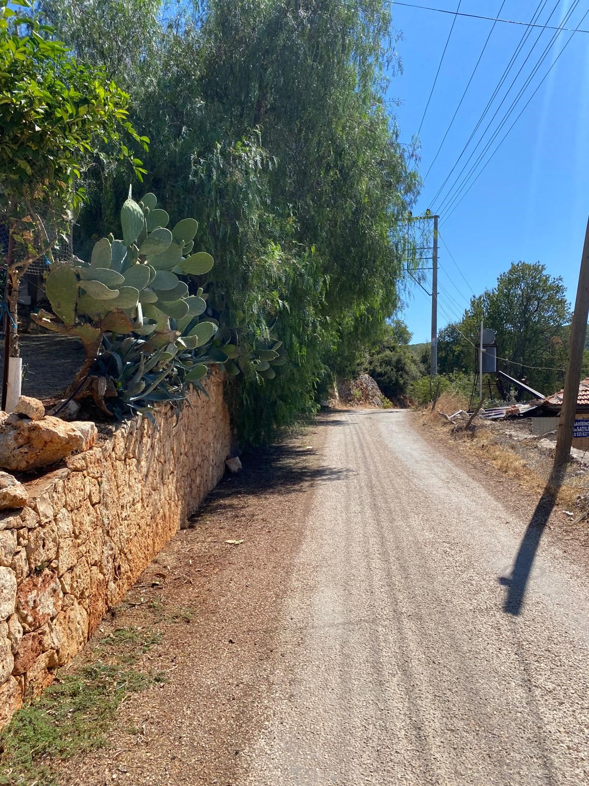Çukurbağ köyünde ortaçağ tarzında inşaa edilmiş sıradışı villa