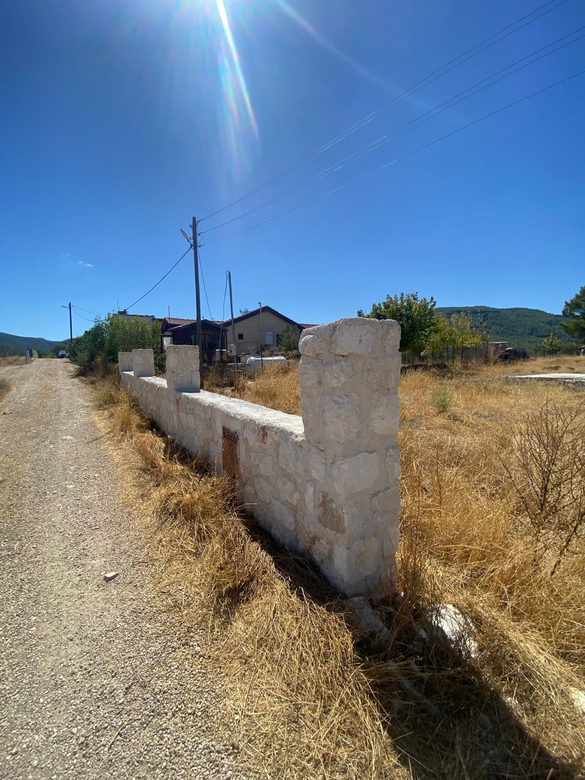 Kaşın Uğrar köyü Kırtepe mahallesinde kupon tarla