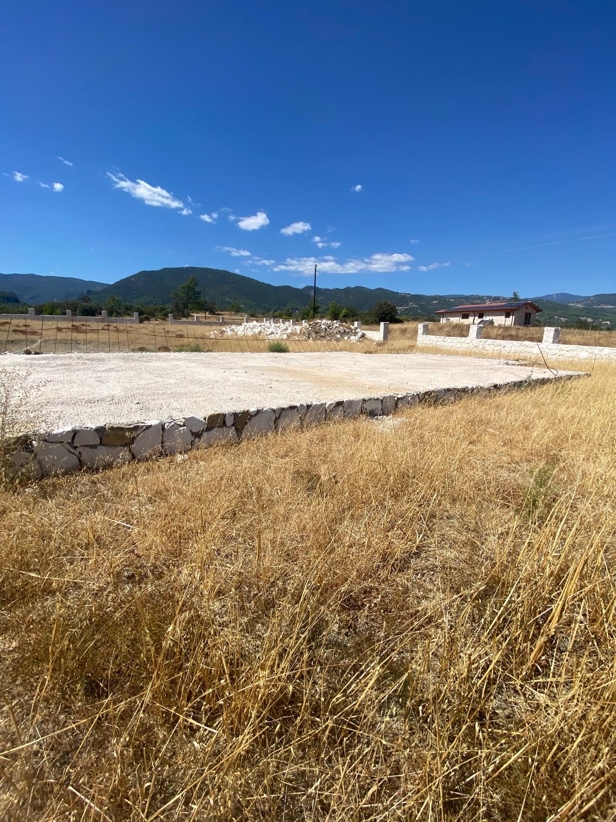 Kaşın Uğrar köyü Kırtepe mahallesinde kupon tarla