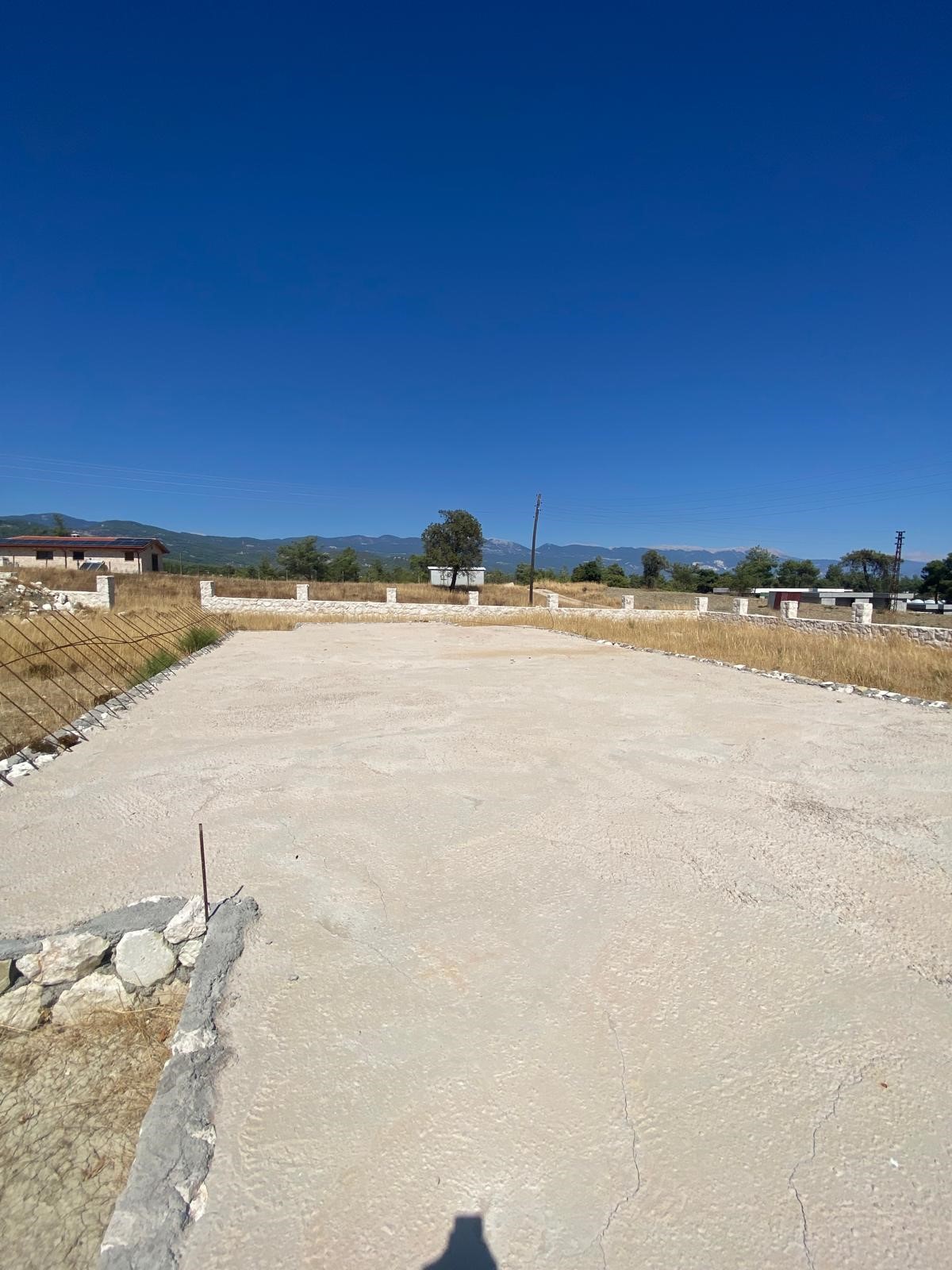 Kaşın Uğrar köyü Kırtepe mahallesinde kupon tarla