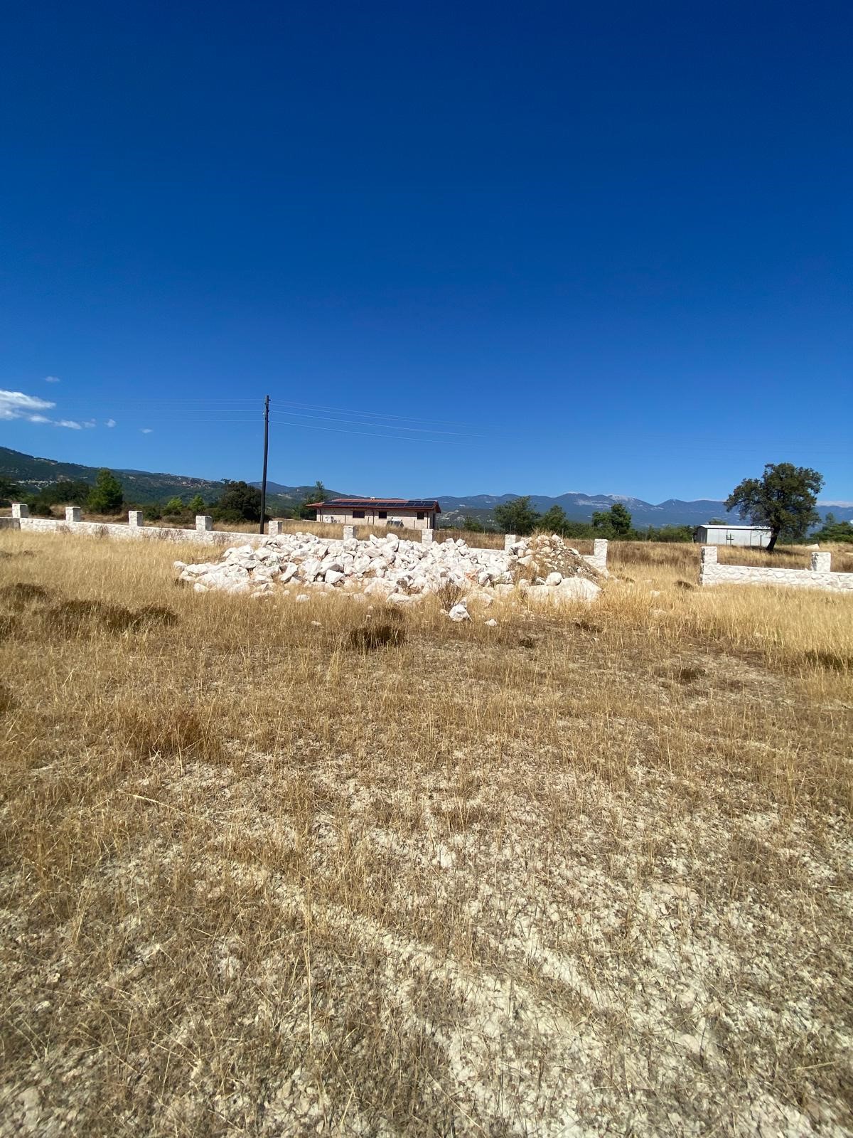 Kaşın Uğrar köyü Kırtepe mahallesinde kupon tarla