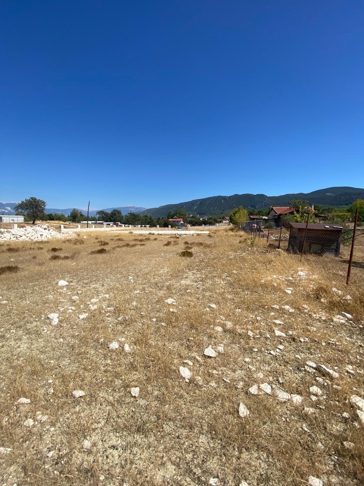 Kaşın Uğrar köyü Kırtepe mahallesinde kupon tarla