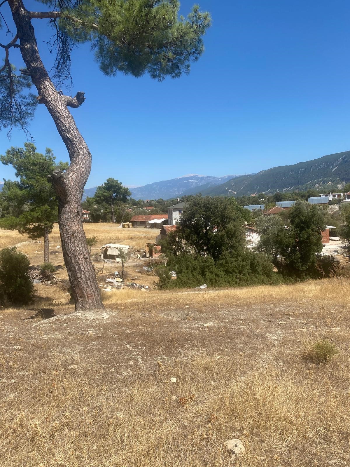 Kaşın en potansiyelli köylerinden Uğrar da tarla