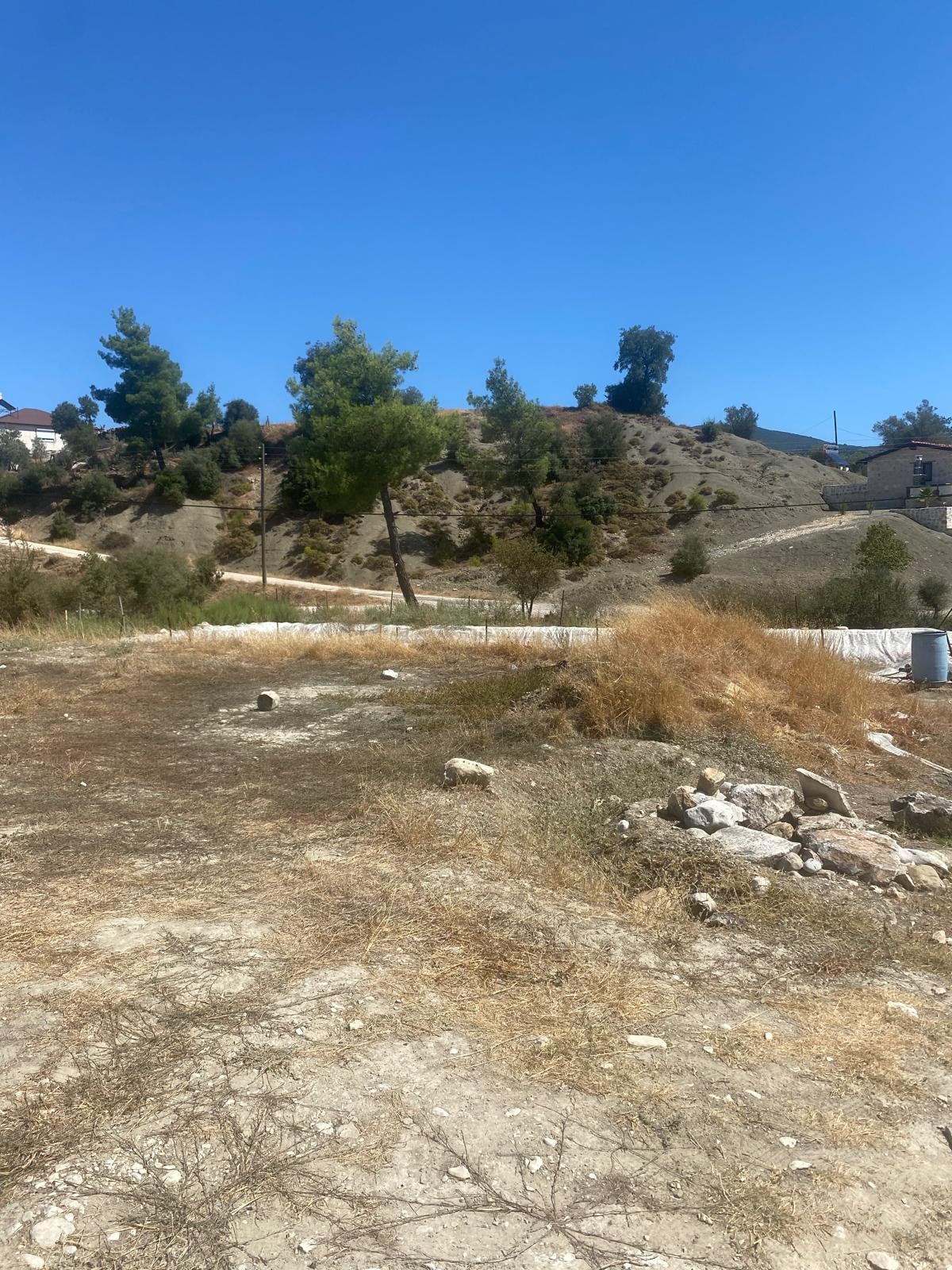 Kaşın en potansiyelli köylerinden Uğrar da tarla